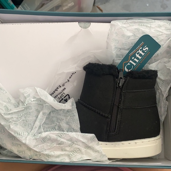 Cliffs By White Mountain Beamish Bootie - Picture 5 of 5